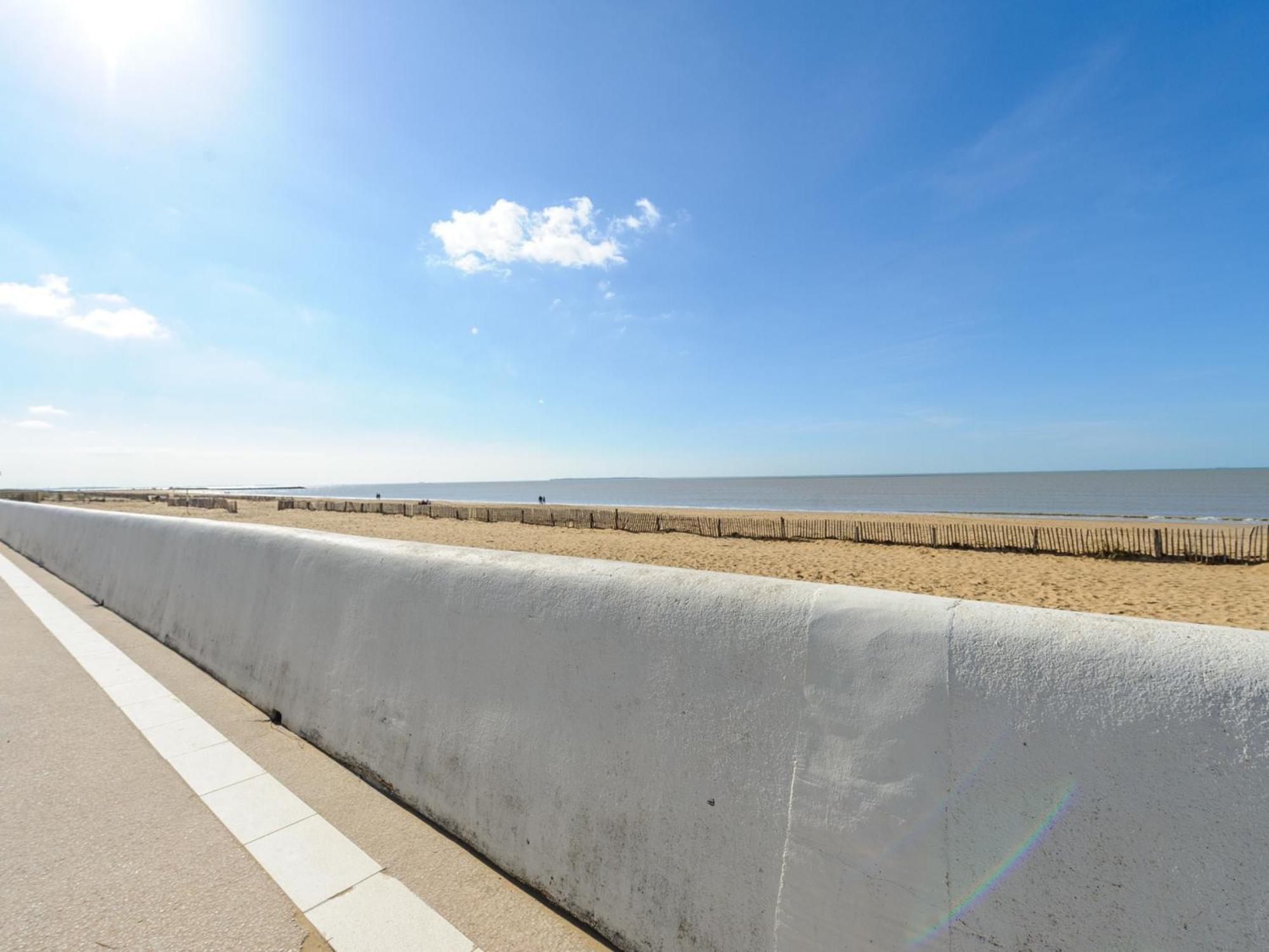 Appartement T2 A 50M De La Plage, Balcon, Wifi, Tout Confort, 4 Pers, Chatelaillon-Plage - Fr-1-535-9 Экстерьер фото